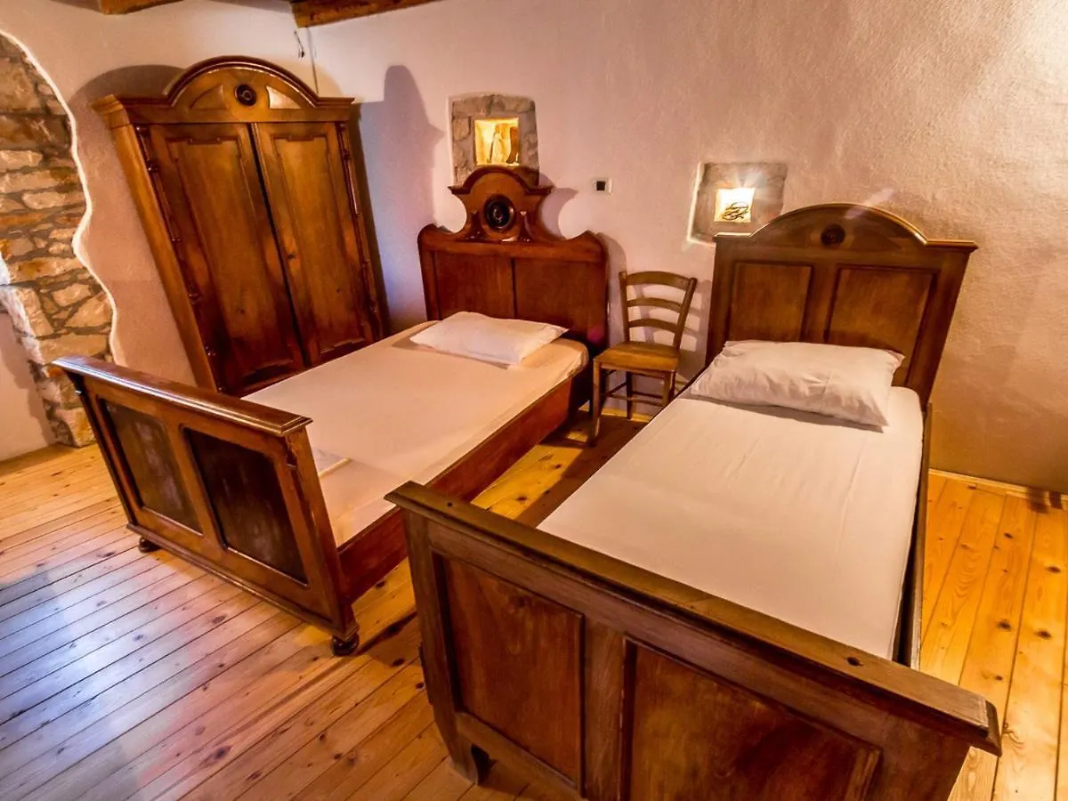 Rustic Holiday Home In Medulin With Private Pool 0*,